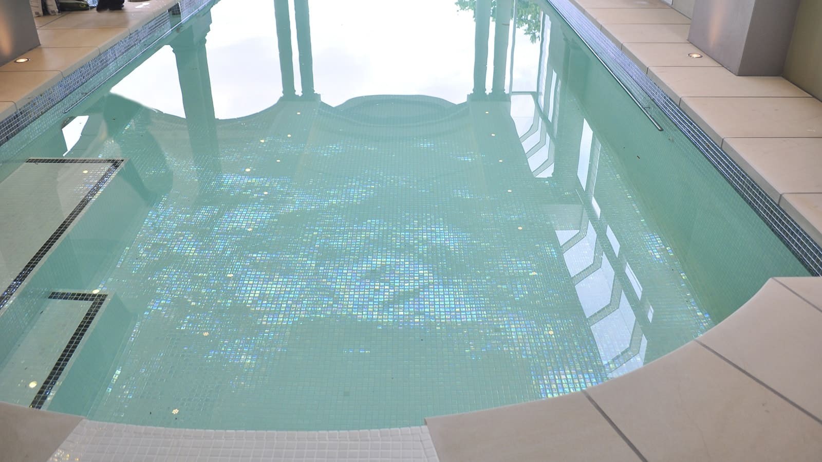 Mosaïque piscine Iridescent Collection – PERLA