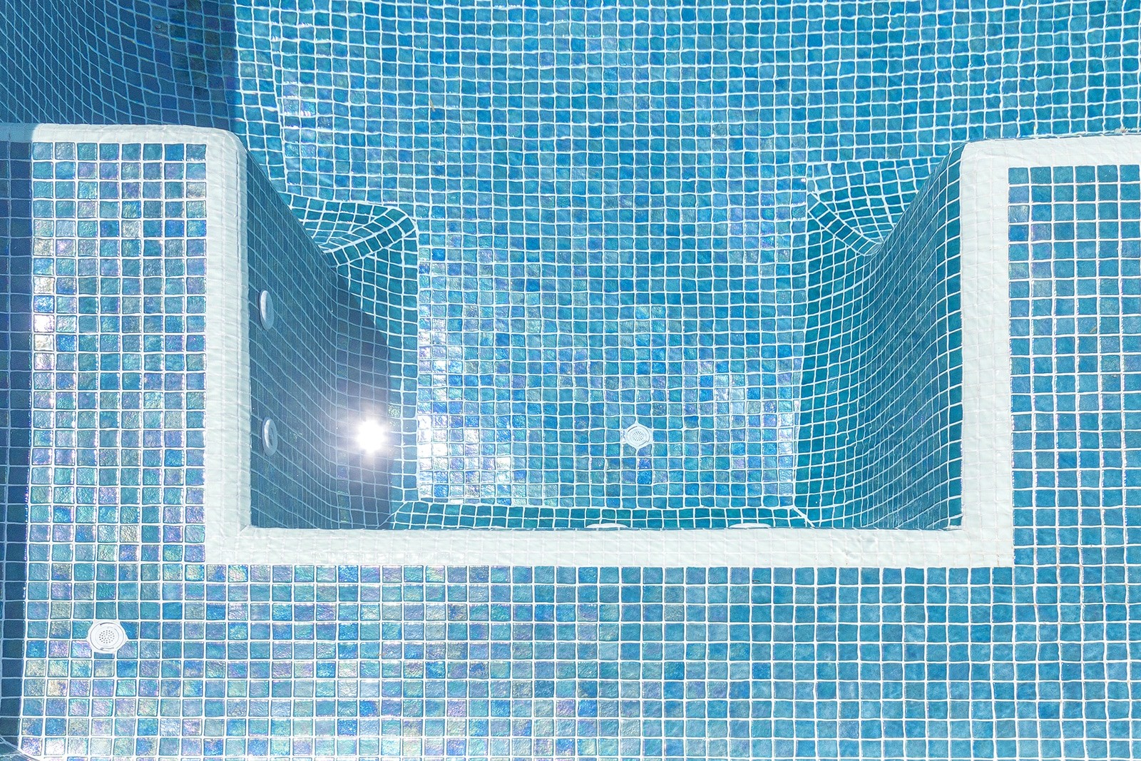 Mosaïque piscine Iridescent Collection – JADE
